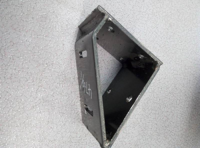 缓速器辅助支撑右下支架-1