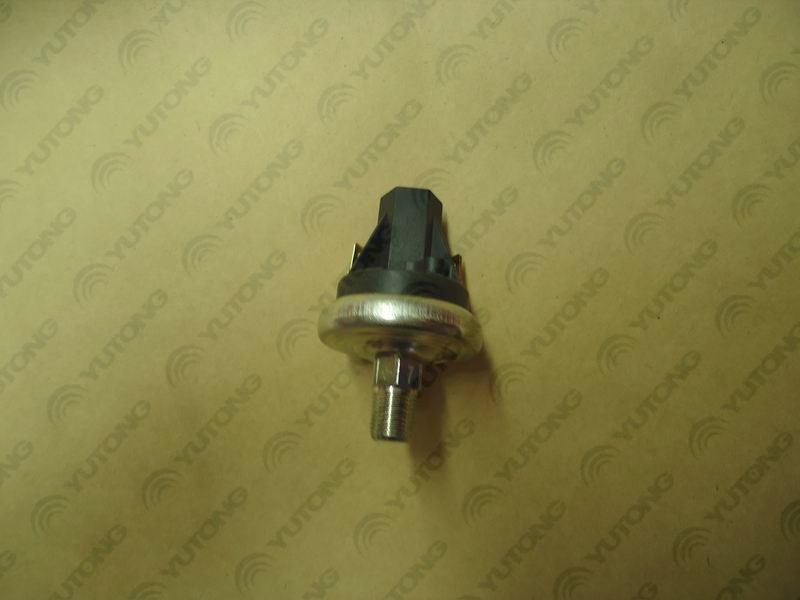 Retarder air pressure switch; third gear-1