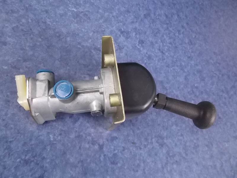 Manual control valve