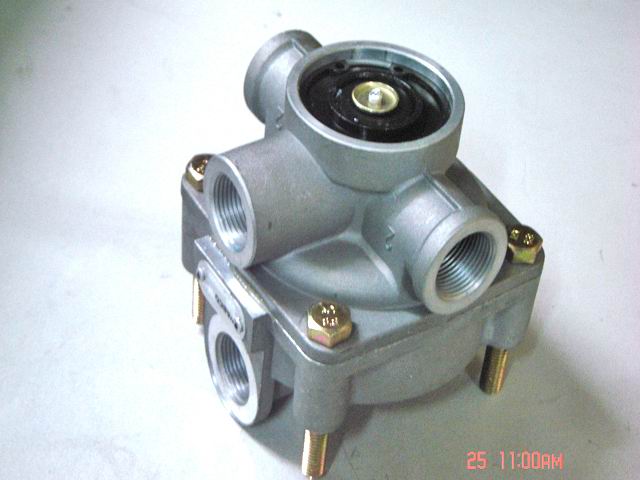 Relay valve (WABCO)-1
