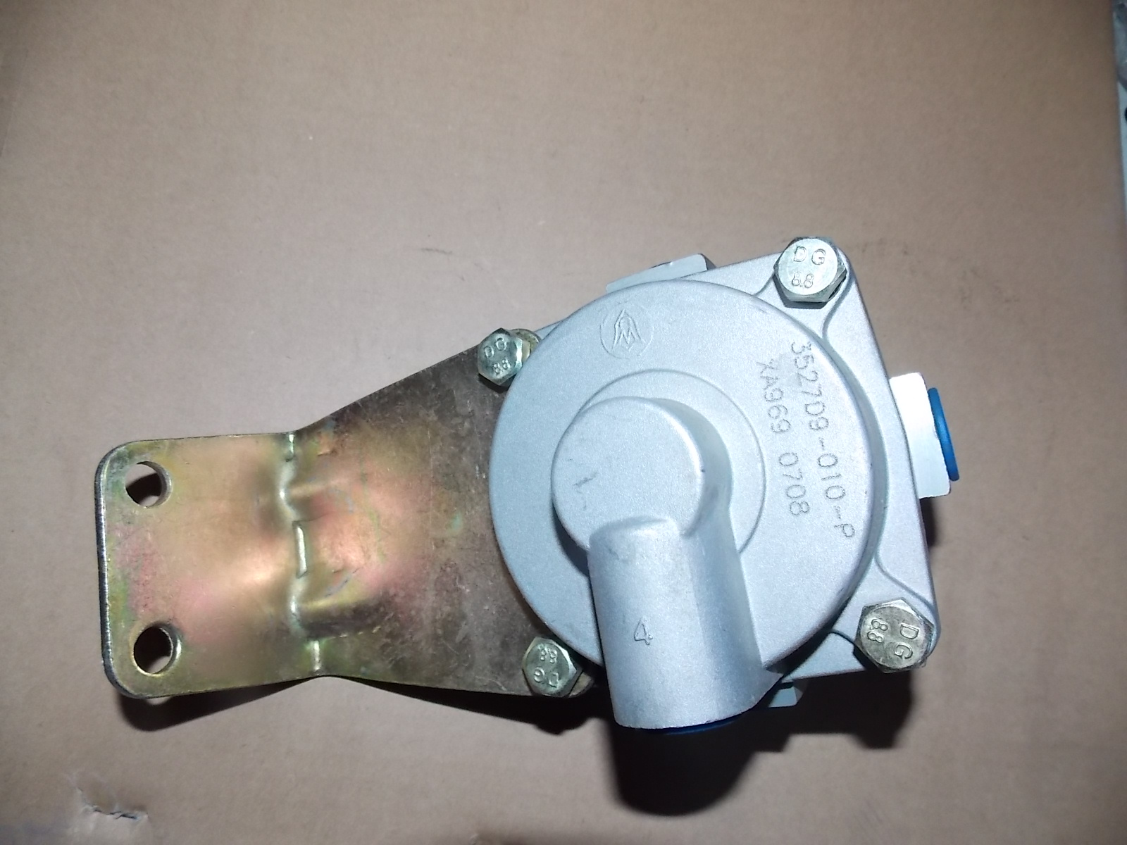 Relay valve 6710KSP3-4
