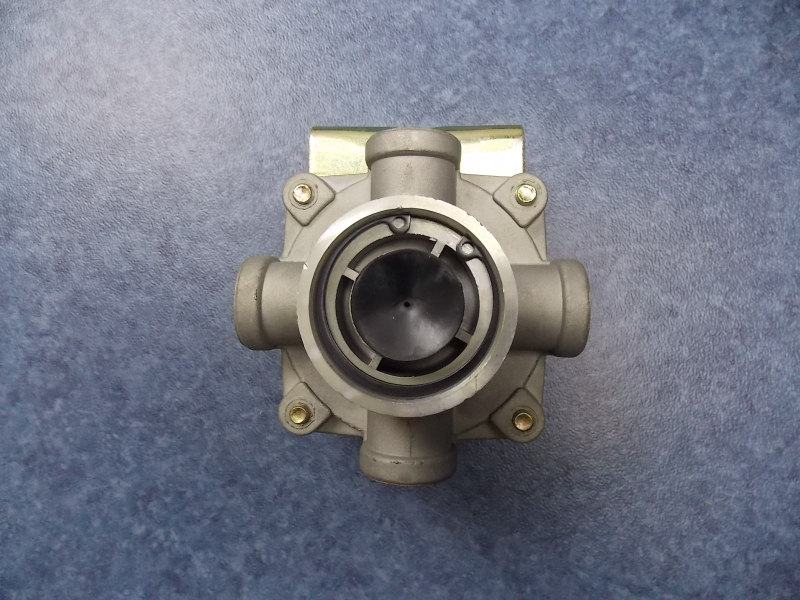 Relay valve