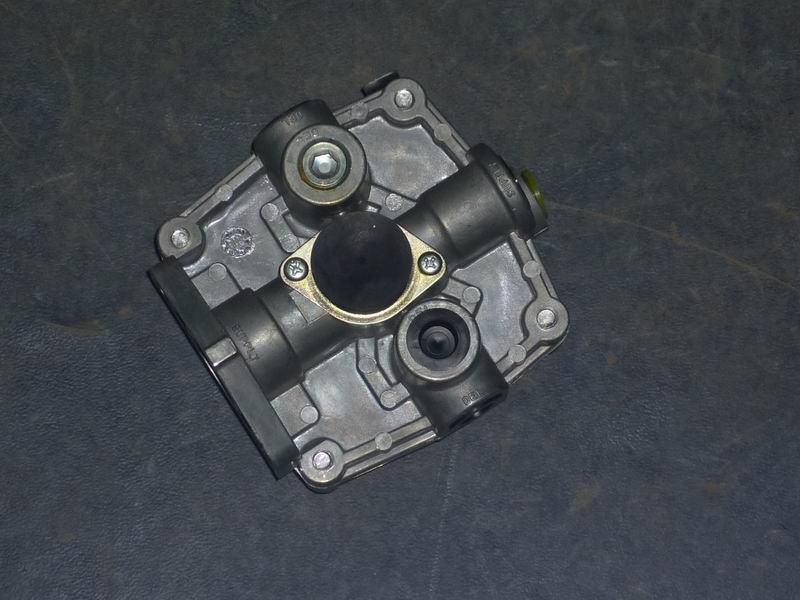 Relay valve