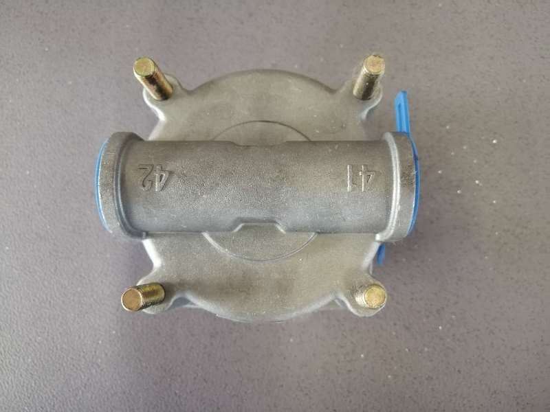 Differential relay valve without silencer-1