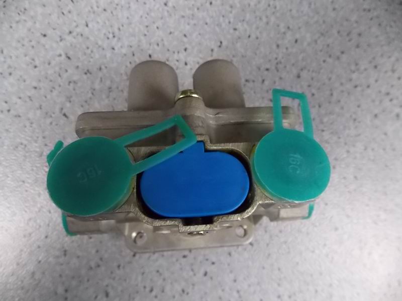 Four-loop protection valve-2