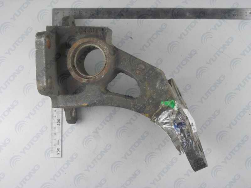 Rear left air chamber bracket