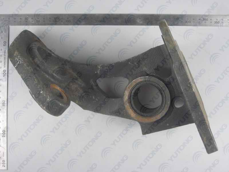 Задний правый кронштейн воздушной камеры