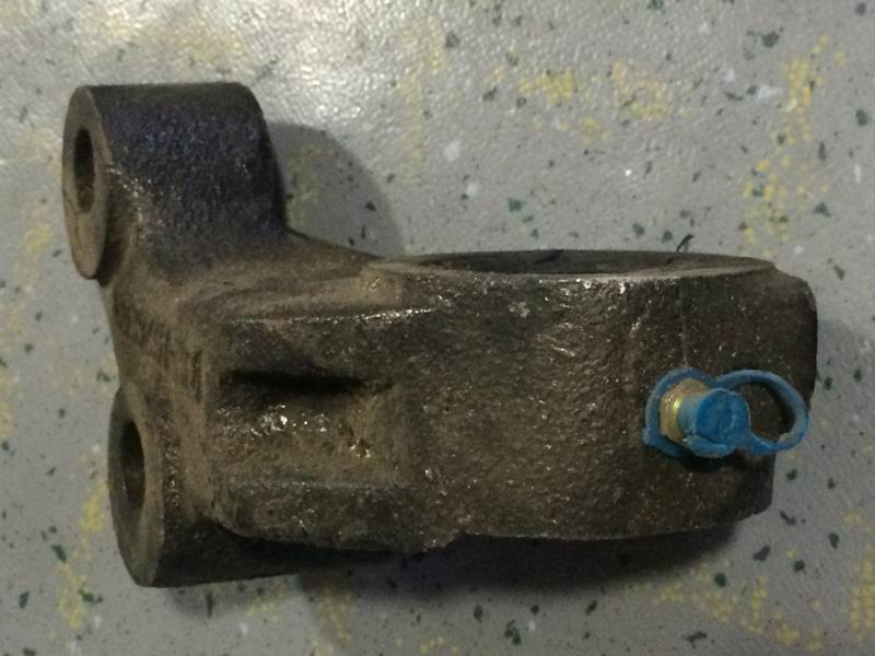 Camshaft left bracket assembly-1