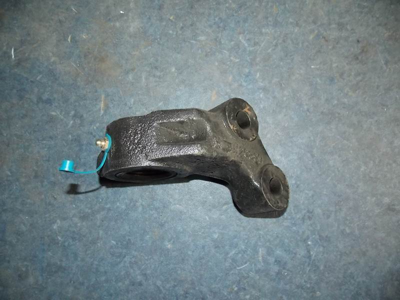 Camshaft right bracket assembly-2
