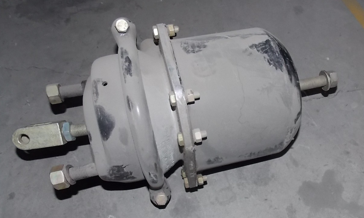 Brake air chamber assembly-right