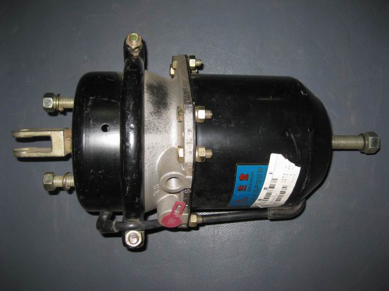 Воздушная камера заднего тормоза-правая; М 151