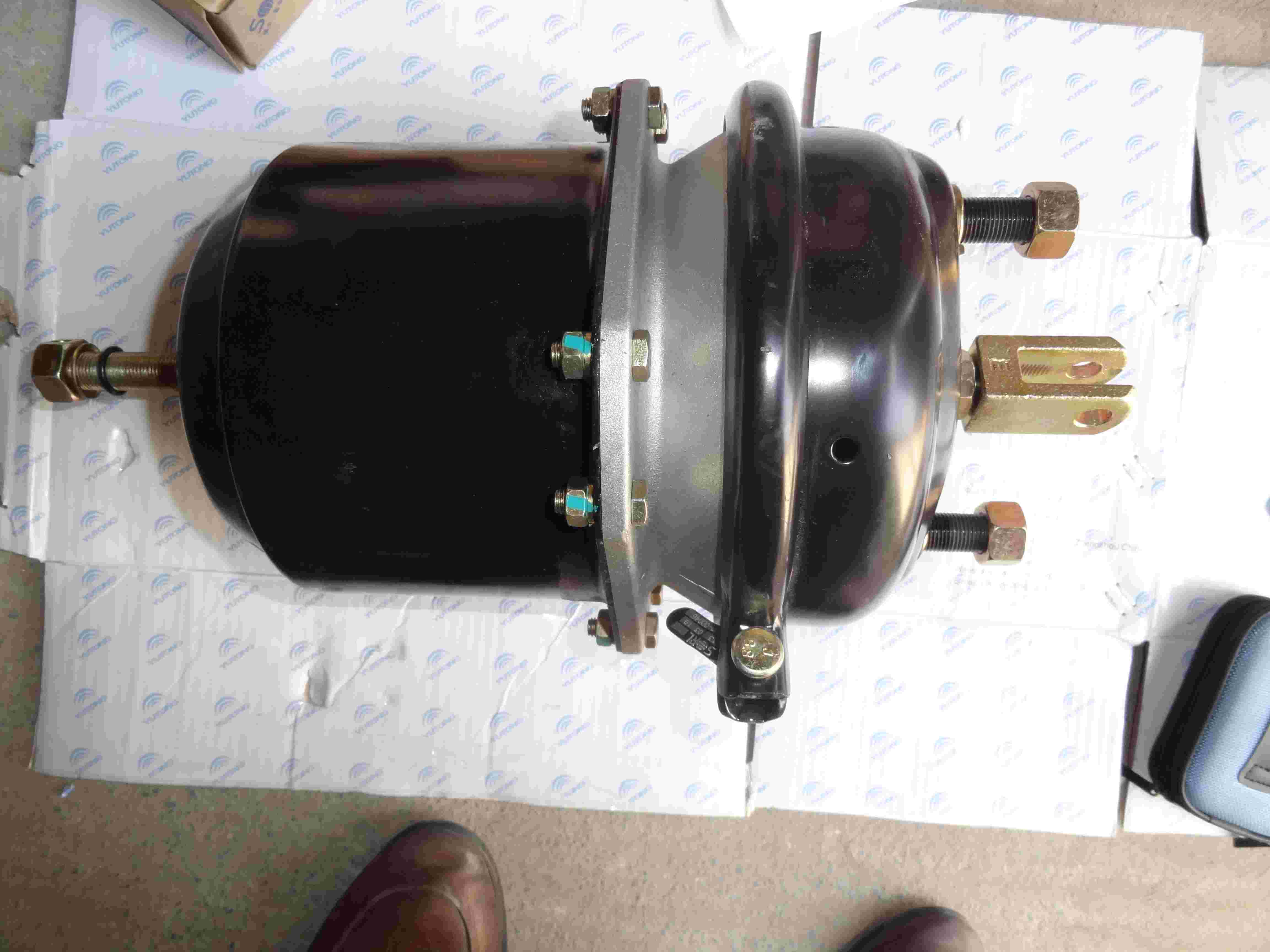 Rear brake air chamber assembly-right