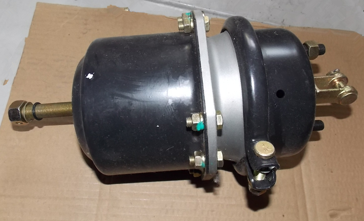 Тормозная воздушная камера в сборе, левая