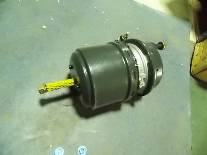 后制动气室总成-右;24″-2