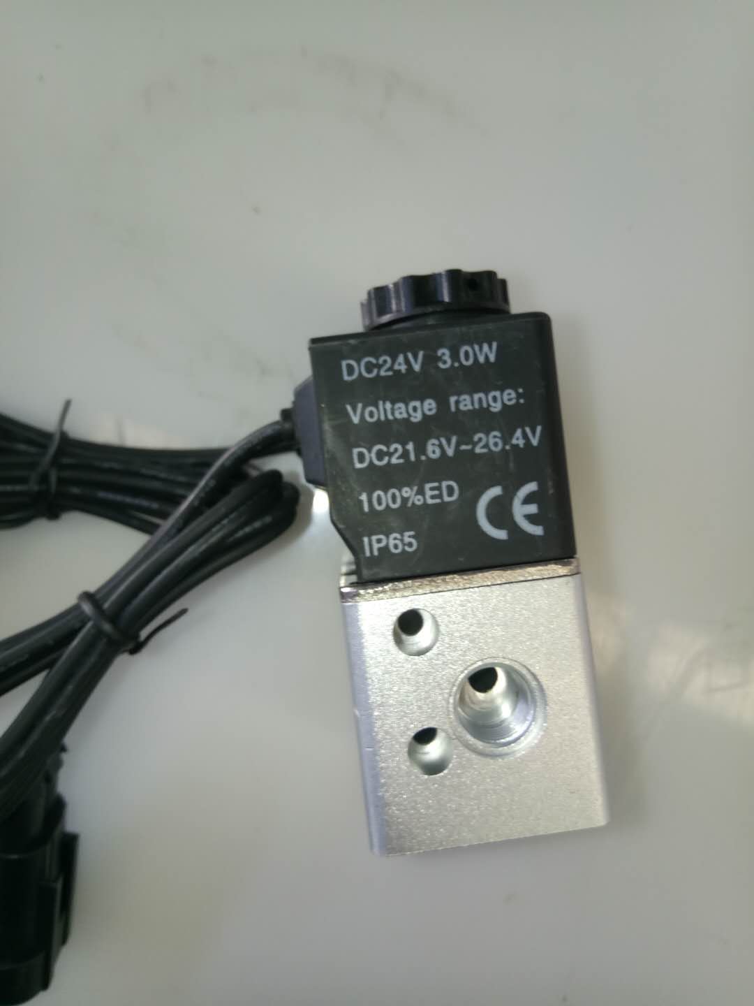 Электромагнитный пневматический клапан-1