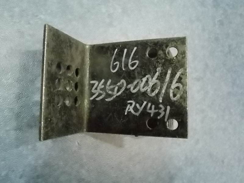 Кронштейн электромагнитного клапана ABS, Г-образная сварка-2