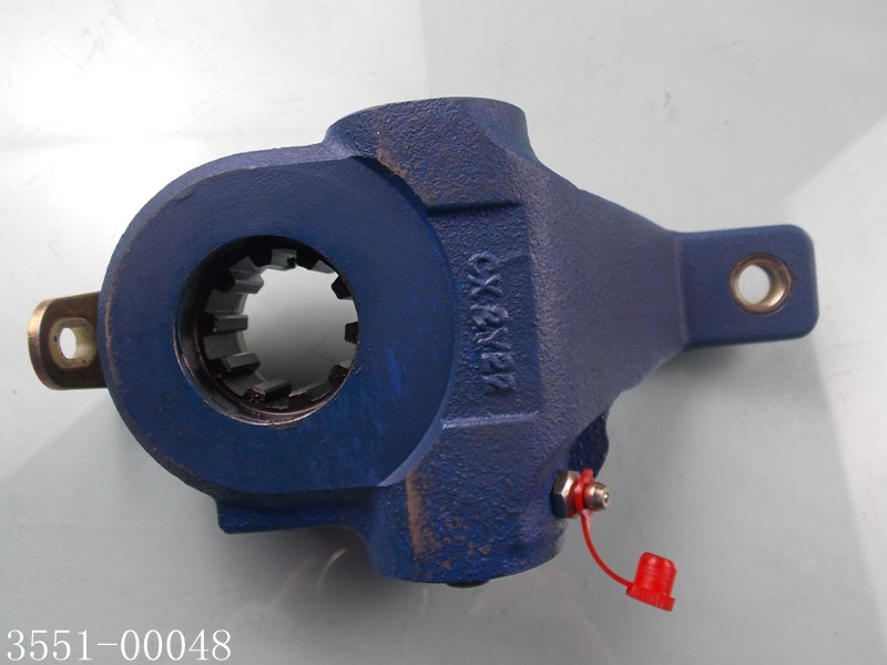 Rear left automatic adjustment arm