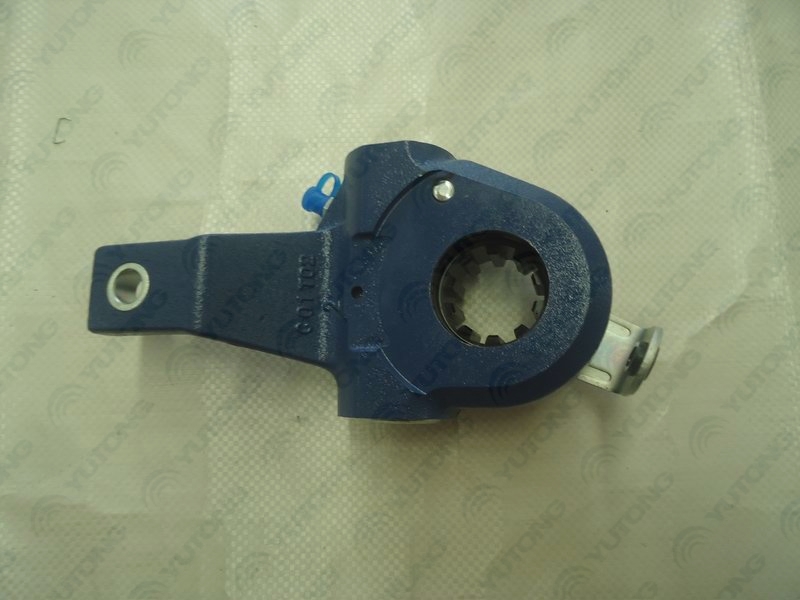 Задний левый регулировочный рычаг