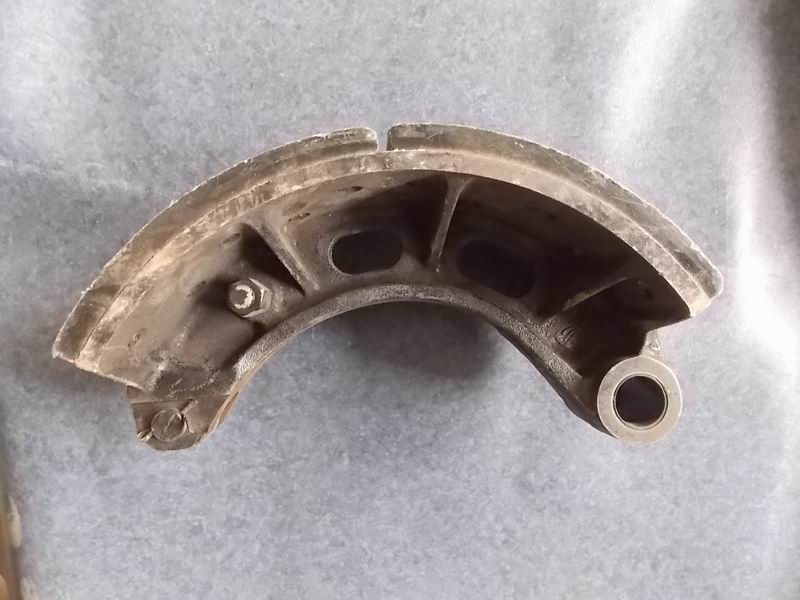 Rear brake shoe-1