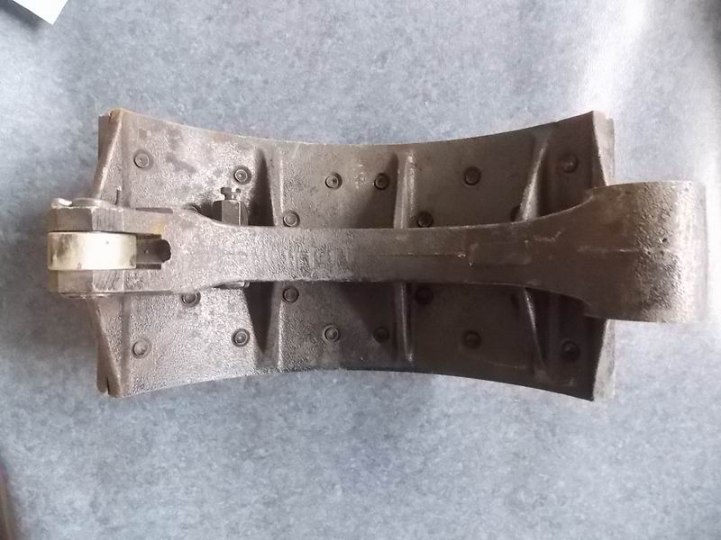 Rear brake shoe-2