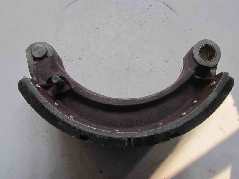 Front brake shoe assembly; deleted same as 3552-00360