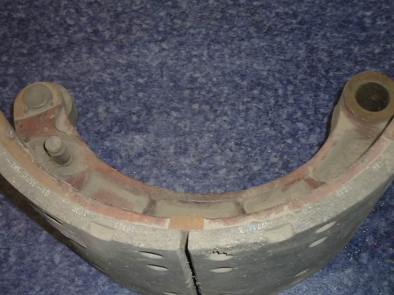 Rear brake shoe assembly-2