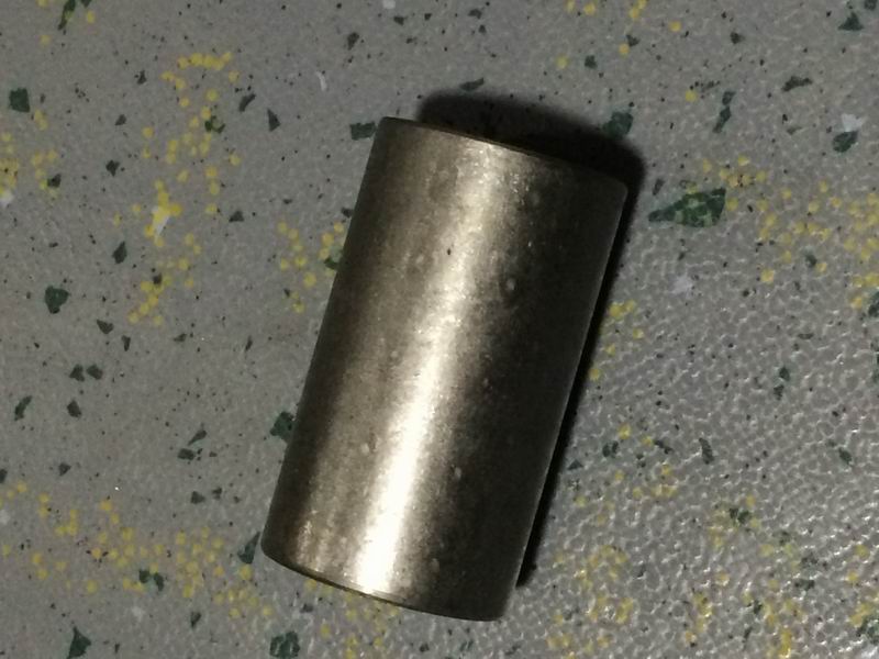 Втулка вала тормозной колодки; удалил так же, как 3557-00005-1