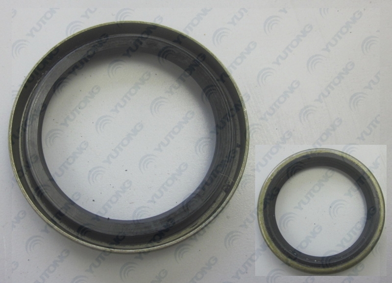 Braking base oil seal; inner lip φ44; outer circle φ56; thickness 7-1