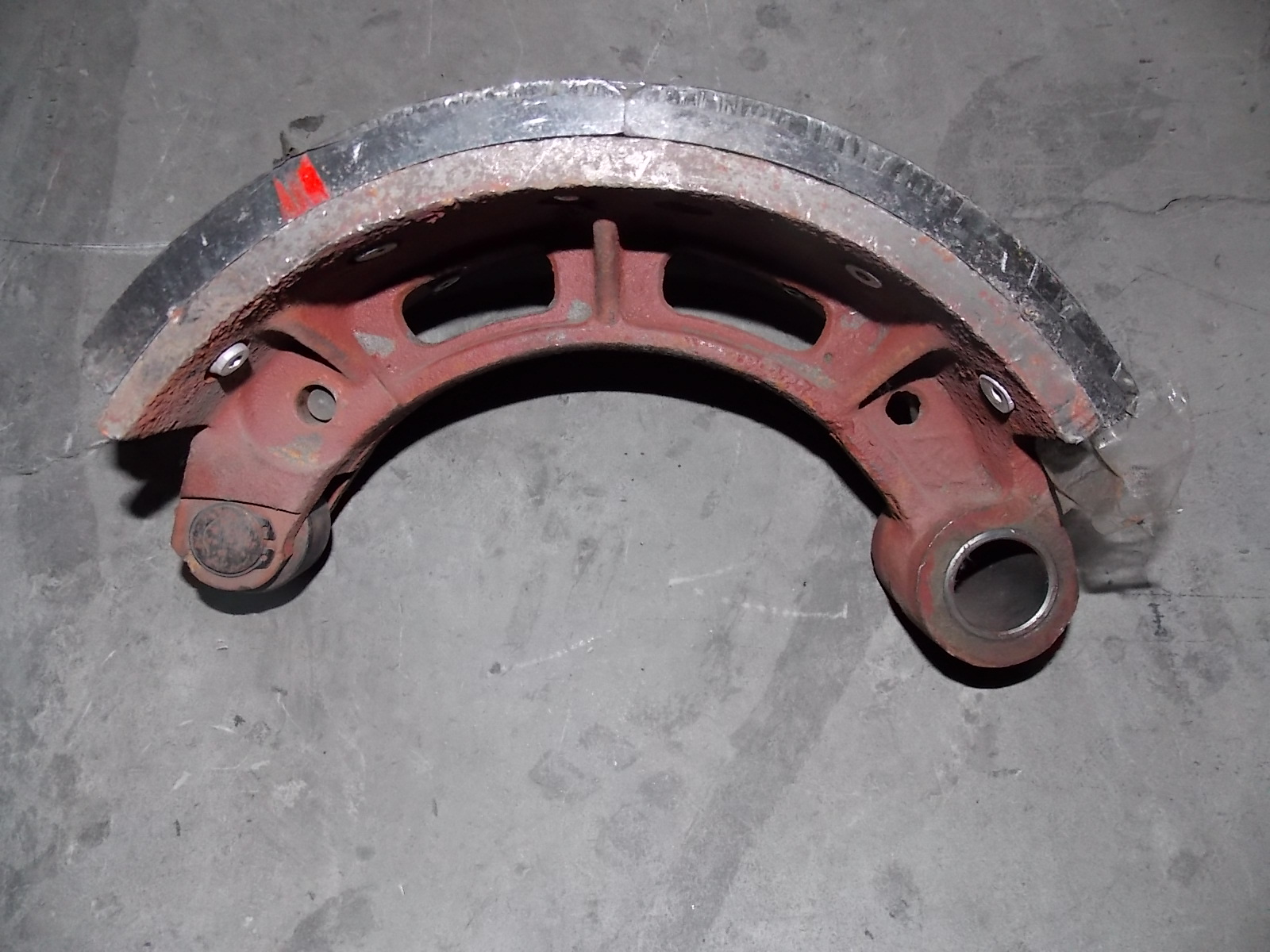 Rear brake shoe assembly; delete-2