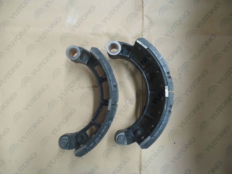 Front brake shoe assembly; 2 pieces included
