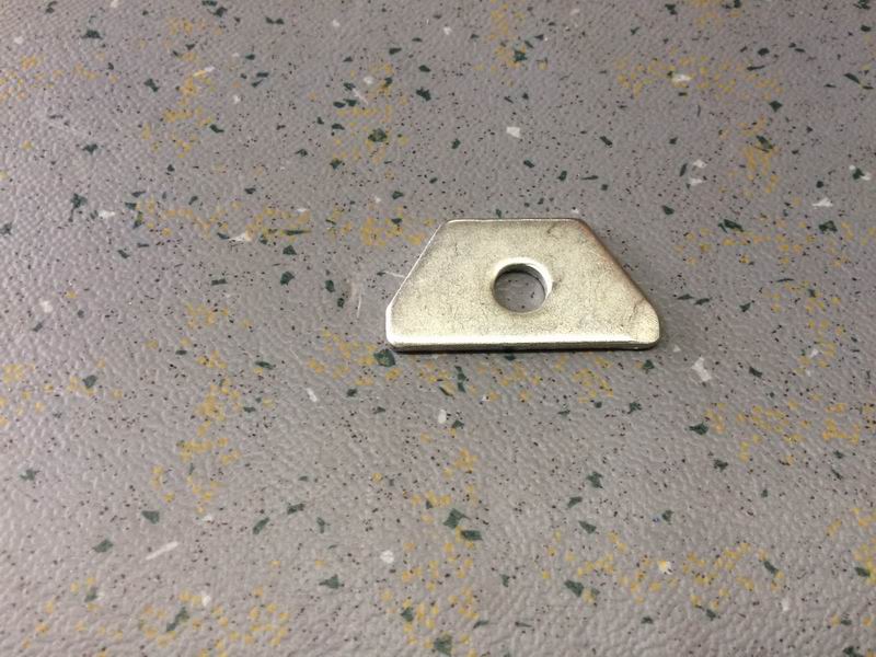 Lock plate-brake shoe shaft