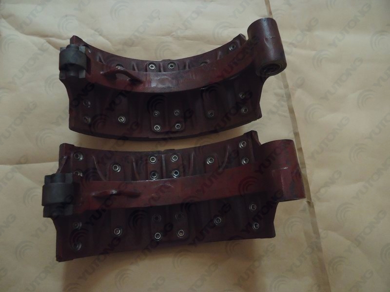 Задние тормозные колодки в сборе; включая 2 шт.