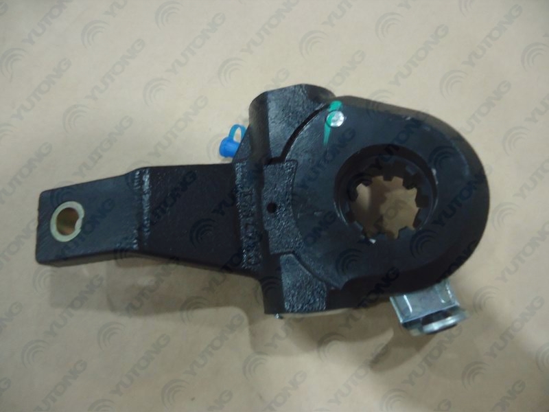 Rear left adjustment arm