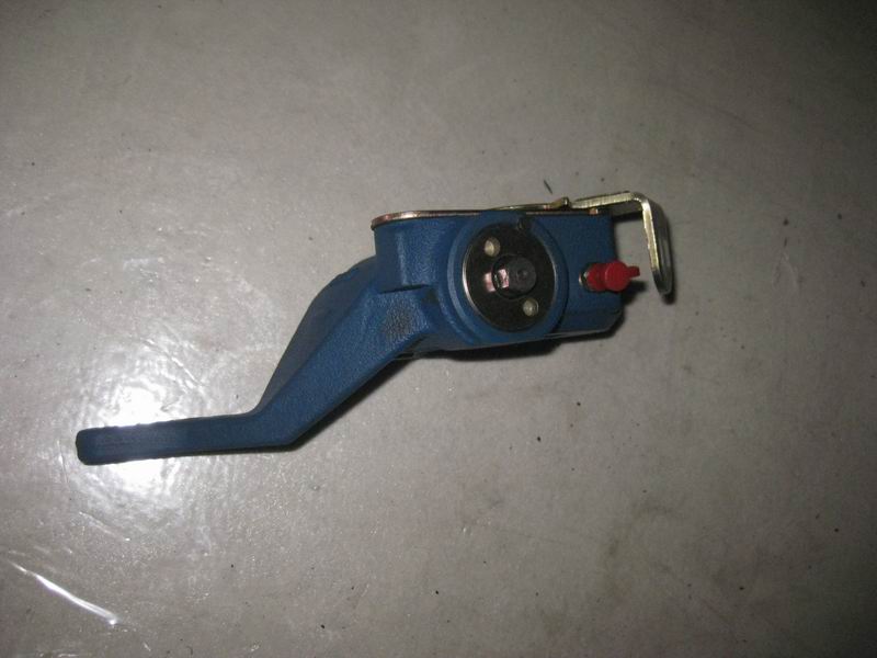 Front left automatic adjustment arm; interchangeable with 3554-00305-2