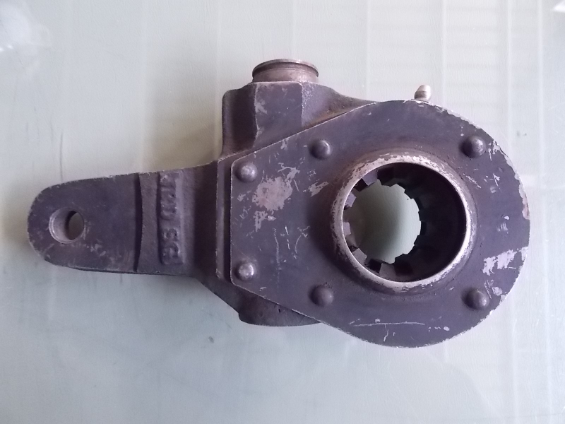 Brake adjustment arm