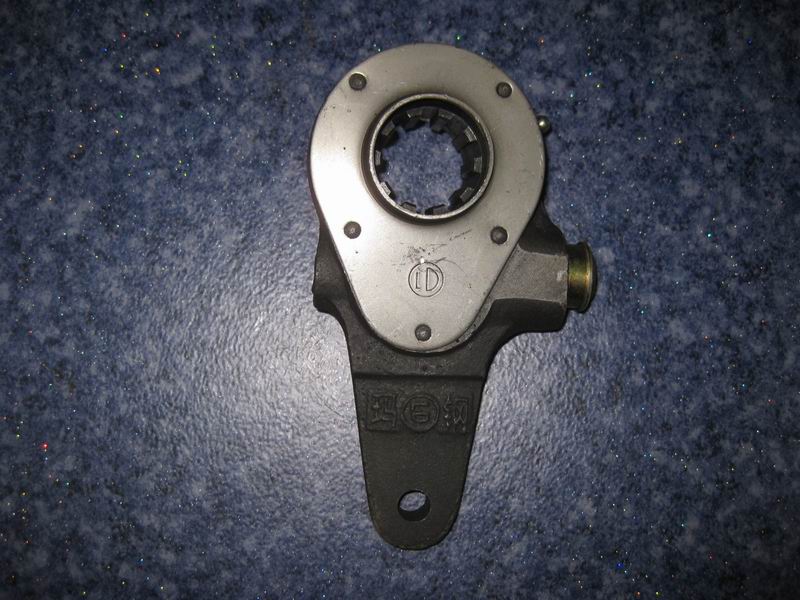 D Rear brake adjustment arm