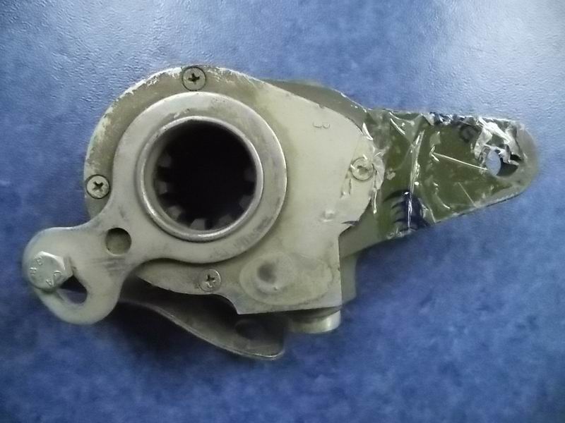 Front left automatic adjustment arm