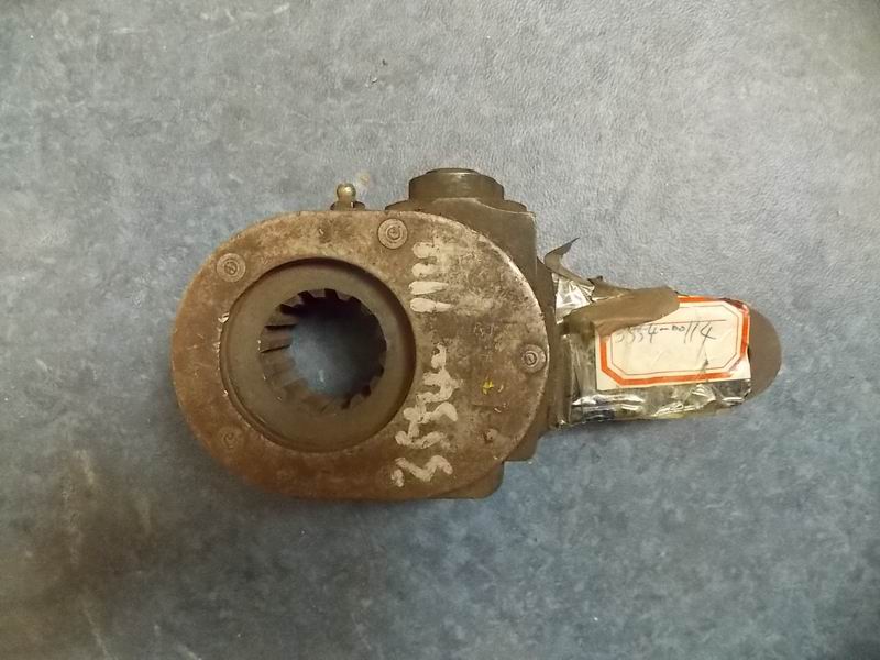 Задний регулировочный рычаг; ручная регулировка