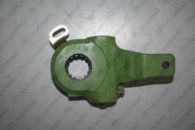 Automatic adjustment arm of the rear right