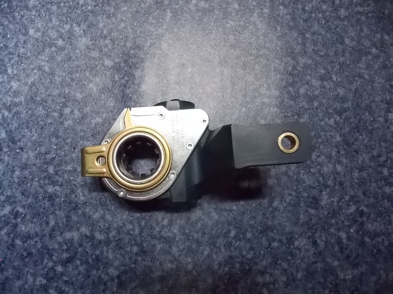 Front right automatic adjustment arm