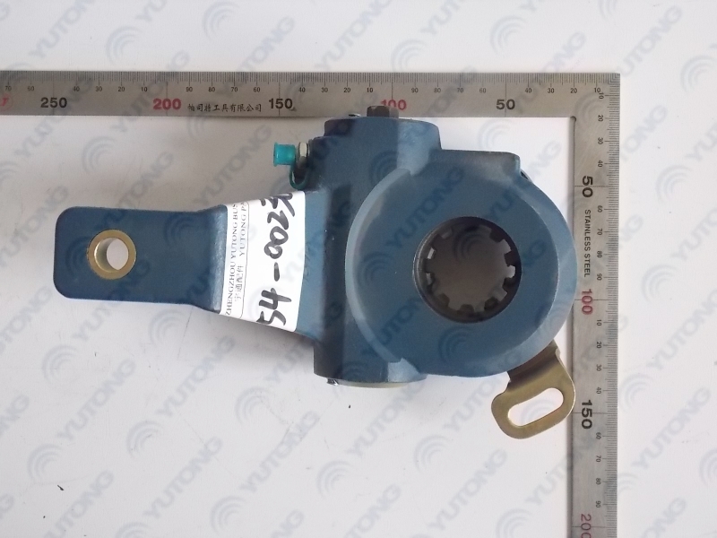 Rear left automatic adjustment arm