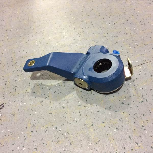 Передний левый рычаг автоматической регулировки; сплайн 14 зубы-1