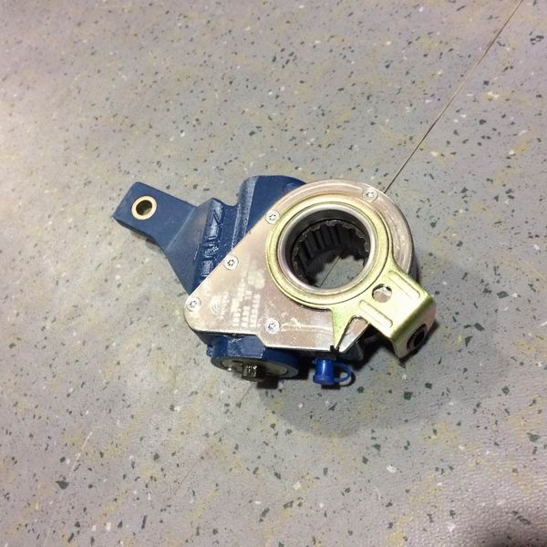 Передний левый рычаг автоматической регулировки; сплайн 14 зубы-2