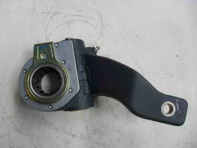 Передний правый рычаг автоматической регулировки