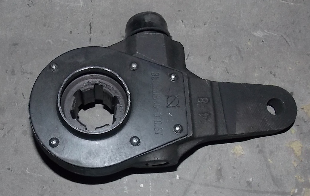 Automatic adjustment arm