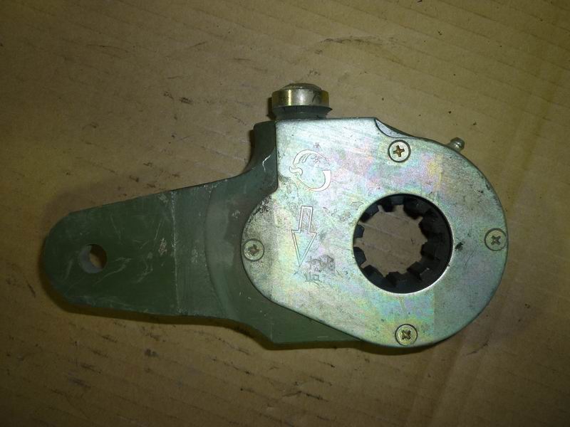 Rear right adjustment arm