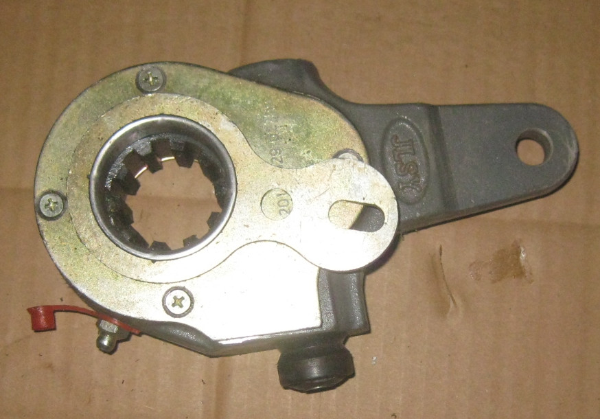 Rear left adjustment arm