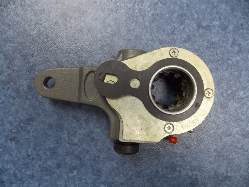 Rear right adjustment arm