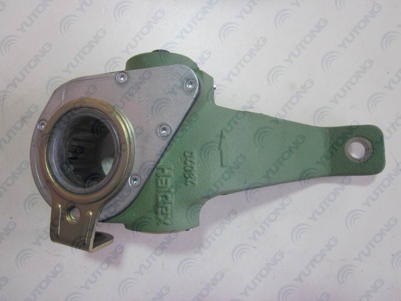 Automatic adjustment arm of the rear right