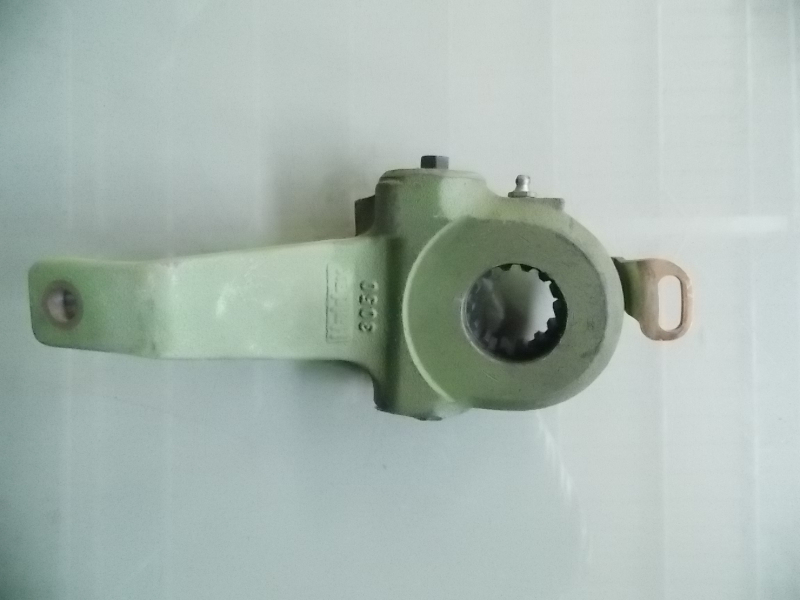 Front left automatic adjustment arm